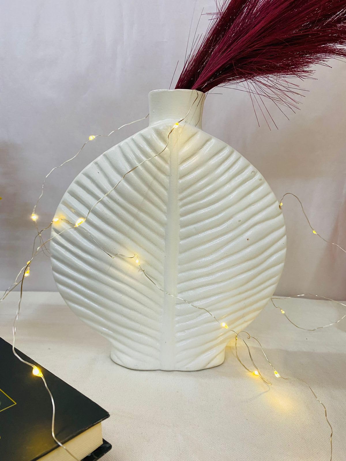 Manifested Decor - Ceramic Leaf Shape Vase - Stylish Home Decor - Perfect for Living Room, Bedroom, Office & Wedding Decoration - Centerpiece Decor