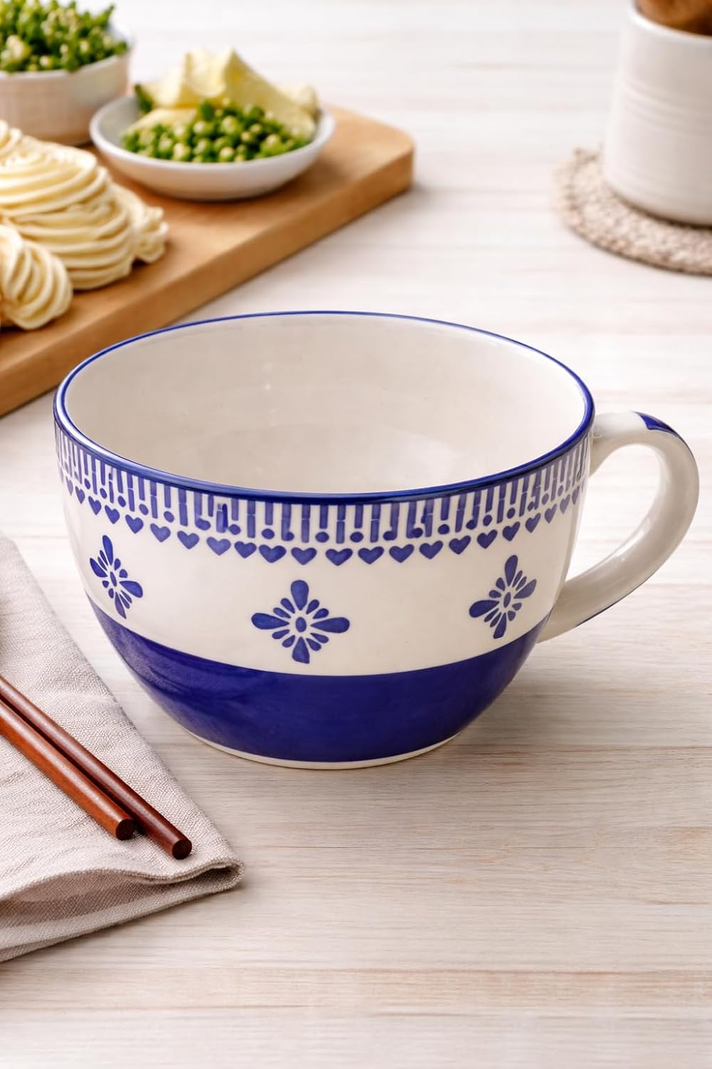 Large Ceramic Soup Bowl with Handle, Blue and White Floral Pattern, Ramen Noodle Cup