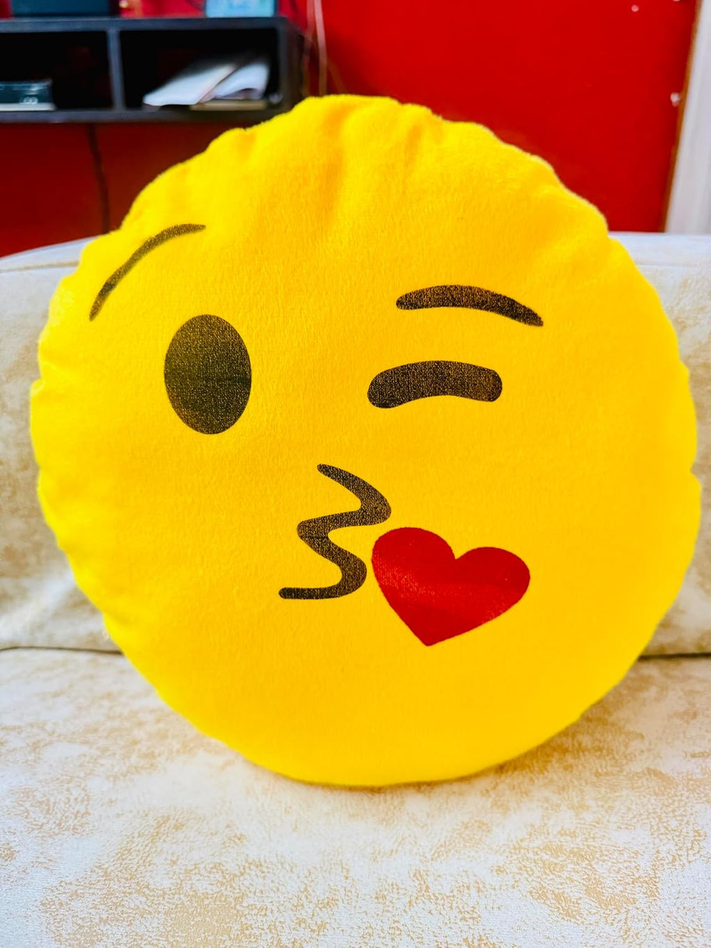 Round Shape Fabric Printed Soft Plush Filled Cushions/Pillow - 11X11 Inch, Smiley 25 (Yellow) (Smiley Blowing Kiss)