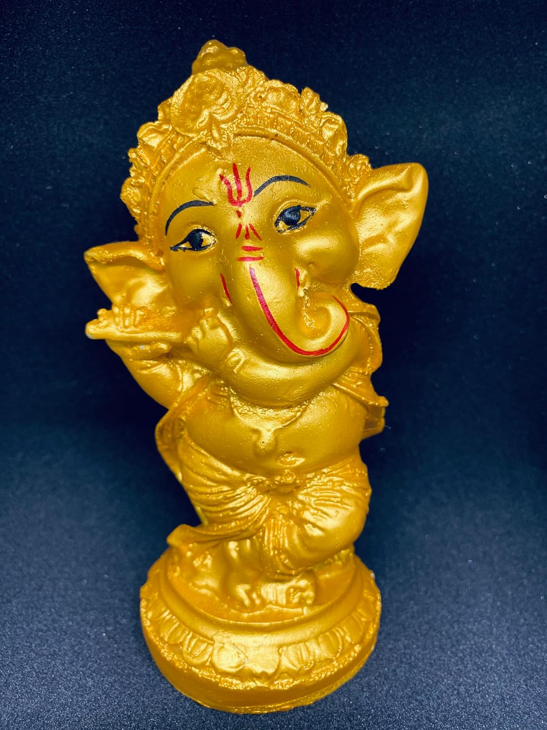 Polyresin Lord Ganesha Idol Playing Bansuri God Ganesha Figurine Sculpture for Home Entrance Ganesh Chaturthi Bal Ganesh Murthi Bansuri Ganesh Statue